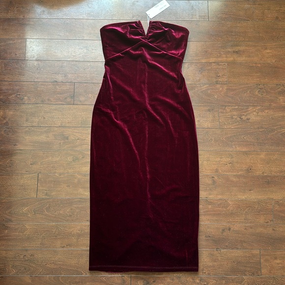 Sage The Label “Misty” Strapless Velvet Midi Dress - Picture 3 of 7